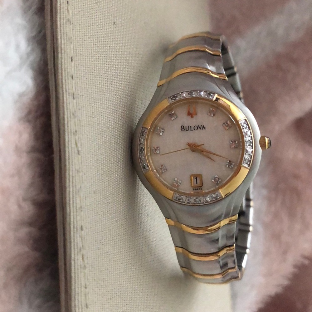 Bulova woman’s watch✨